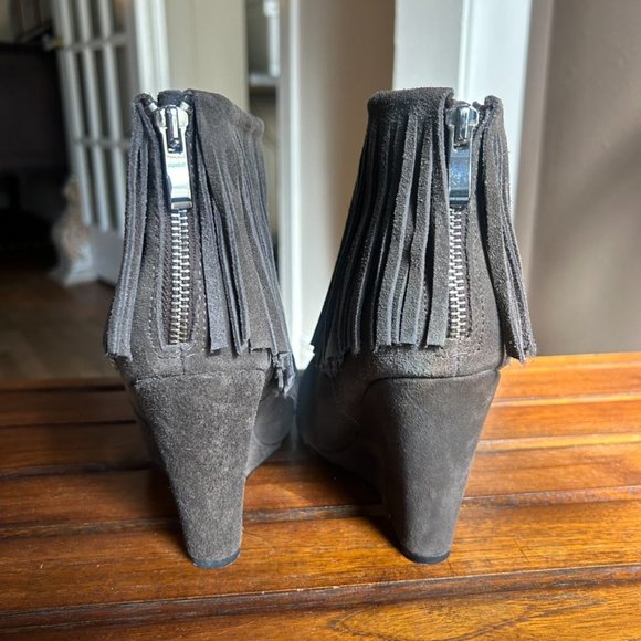 CHINESE LAUNDRY Arctic Fringe Suede Smoke Gray Wedge Ankle Booties - Picture 3 of 8